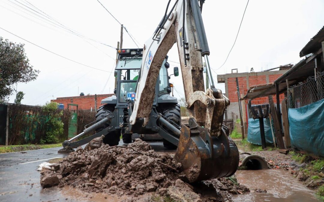 Pilar: Continúan los trabajos de limpieza en barrios afectados