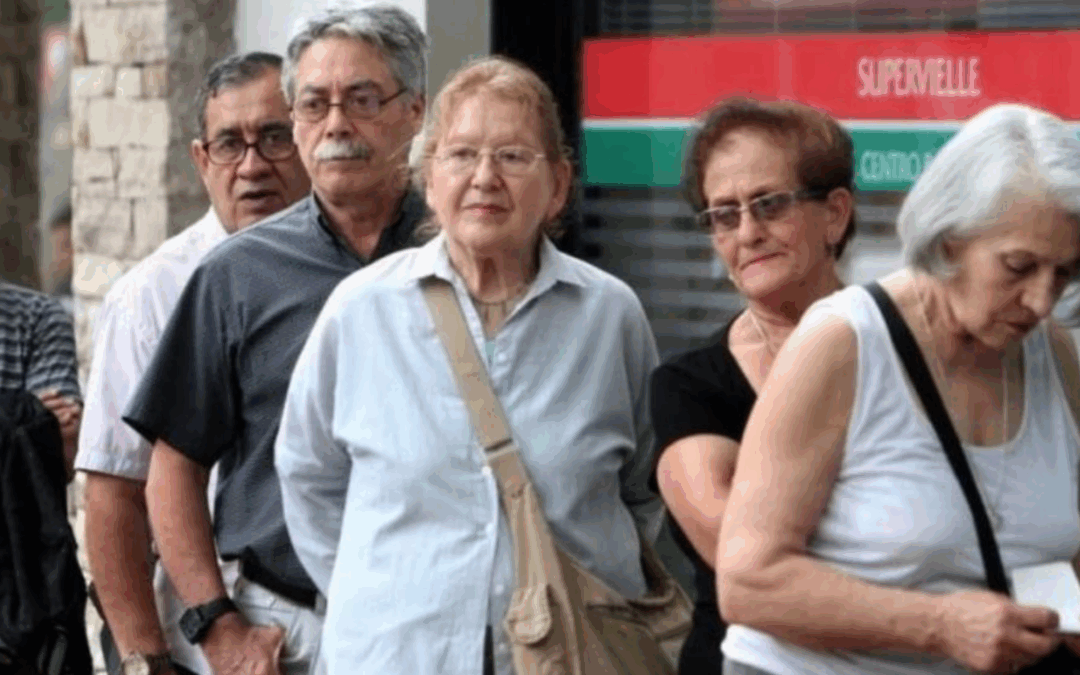 Refuerzo a jubilados: bono de $70.000 y aumento del 2,1 %
