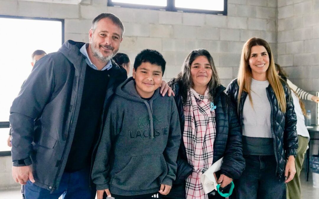 Pilar sigue reforzando la salud y la educación en los barrios con «Ver Bien, Aprender Mejor»