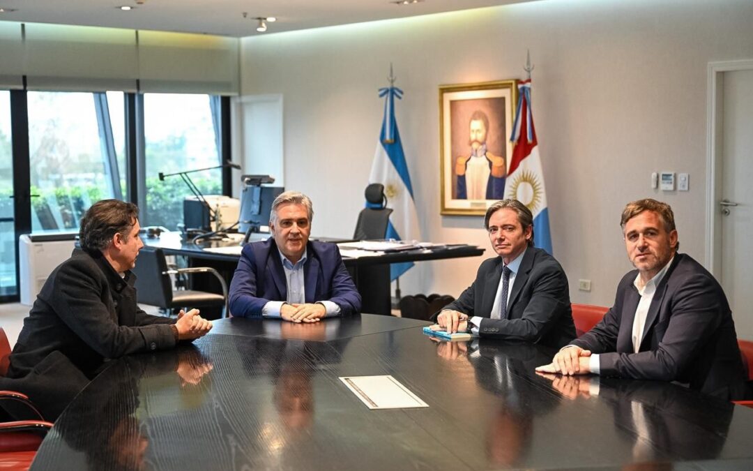 Llaryora, Asinelli y Achával dialogaron sobre educación y desarrollo junto a referentes de América Latina
